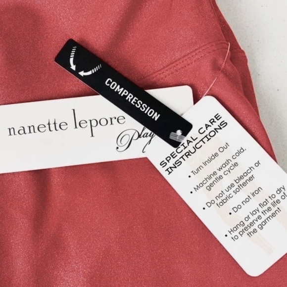 Nanette Lepore Shimmer Cranberry 7/8 crop compression leggings, size XL - Picture 2 of 5